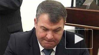СК угрожает Сердюкову за молчание на допросе