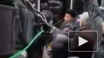В Москве Алексея Навального увезли на автозаке 