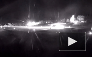 Посадку на базе Хмеймим уходящего от обстрела лайнера попала на видео
