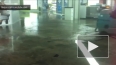 Ливень затопил аэропорт Сочи. Вода в зале прибытия