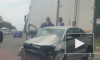 Легковушка влетела под фуру и заблокировала движение по Московскому шоссе