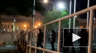 В США в ходе протестов пострадали двое полицейских, есть задержанные 