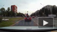Петербурженка прокатилась на крыше автомобиля в байдарке: ...