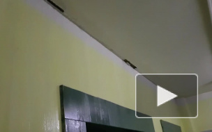 В подъезде одного из домов на улице Кржижановского произошел потоп