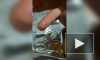 Видео: петербуржец обнаружил в чипсах червяка