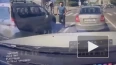 На Торжсковской двое с топором напали на водителя