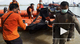 Чудесное спасение: у берегов Малайзии нашли затонувшее судно и спасшихся пасажиров