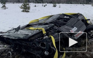 Видео: В Петрозаводске на спор сбросили с вертолета "Геледваген"