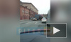 Видео: на улице Степана Разина грузовик завалился на иномарки