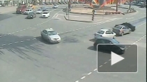 Катись колесом! ДТП на площади Восстания
