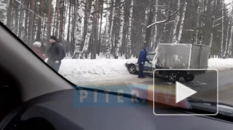 Авария с участием отечественной легковушки собрала пробку в Сертолово