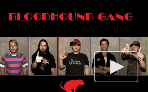 Казаки душили Bloodhound Gang американским флагом в аэропорту Анапы