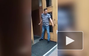 Неизвестный мужчина угрожает взорвать гранату в помещении Кабмина Украины