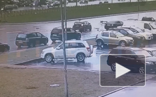 Момент аварии на Богатырском проспекте попал на видео