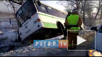 На Московском шоссе автобус упал в кювет: последние новости