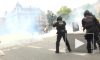 Полиция Парижа применила слезоточивый газ на манифестации против санитарных пропусков