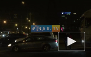 На шоссе Революции светофор "сошел с ума": собралась огромная пробка 