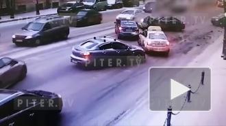 ДТП на Литейном проспекте перекрыло движение