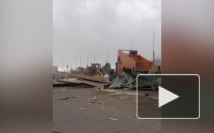 В Чите штормовой ветер посрывал крыши с домов по всему городу