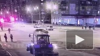Видео: на перекрестке проспекта Ветеранов и улицы Солдата Корзуна сбили пешехода