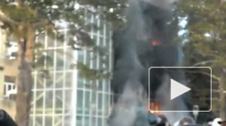 Пожар в красноярском торговом центре перекинулся на соседнее здание