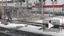 Появилось видео с места трагедии в Подмосковье, где под колеса электрички попала целая семья