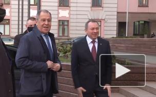 Лавров проводит встречу с Макеем один на один
