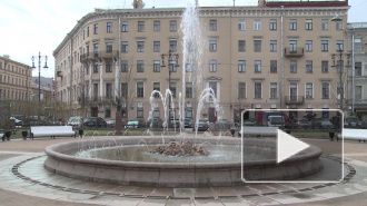 В Петербурге запустили фонтаны после зимнего перерыва