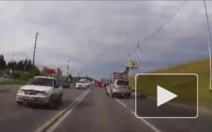 Появилось видео с массового ДТП в Тюмени 