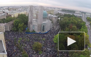 Ураза-Байрам парализует движение транспорта на Петроградской стороне