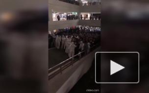 Аэропорт в Шанхае закрыли для всеобщей проверки на коронавирусную инфекцию