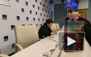 Дина Рубина представила в Петербурге новую книгу "Ангельский рожок"