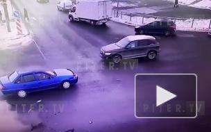 На перекрестке Есенина и Северного столкнулись BMW и Mercedes