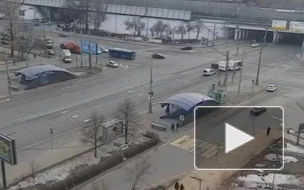 В центре Москвы произошло ДТП с участием автозака и иномарки 