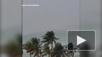 Ураган "Исаиас" ослаб до тропического шторма