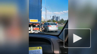 Автолюбитель устроил кулачный бой на проезжей части в Петербурге