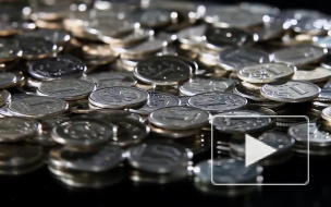 Названы последствия падения курса рубля для россиян