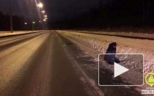 Нетрезвый мужчина бросался под машины на Парашютной