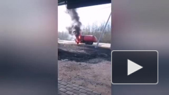В Ленобласти загорелся мусоровоз