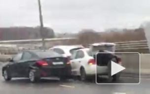 Видео из Москвы: трассу не поделили 10 авто