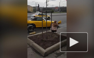 На проспекте Стачек рассыпалась на части гоночная "Хонда"