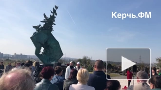 В Керчи открыли мемориал в память о погибших в колледже