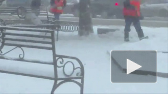 В первые дни Нового года Петербург завалило снегом