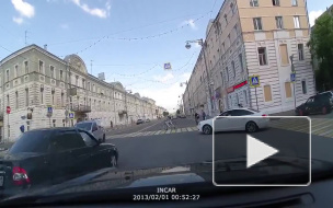 Видео: в Твери автомобиль сбил велосипедиста