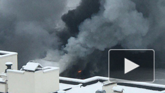 Видео: в Калининском районе горит склад