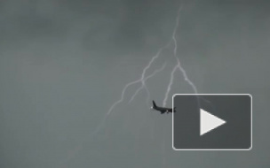 В самолет из Нью-Йорка при посадке в Шереметьево попала молния