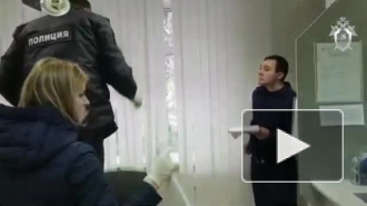 Опубликовано видео из банка в Екатеринбурге, где при попытке ограбления застрелили посетителя 