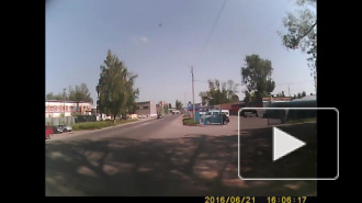 Эффектно подкатил.