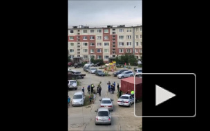 Появилось видео: подростки в Магадане напали на инспектора ГИБДД