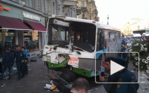 ДТП на Невском проспекте: в компании "Питеравто" уверяют, что машина была исправна, а водитель прошел обследование